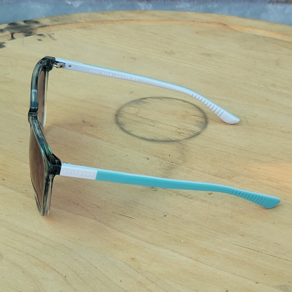 Cole Haan CH7082 Sunglasses - Picture 6 of 11